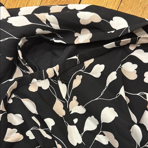 Loft - Black and White Skater Mini Skirt with Cherry Blossom Design - Picture 8 of 8